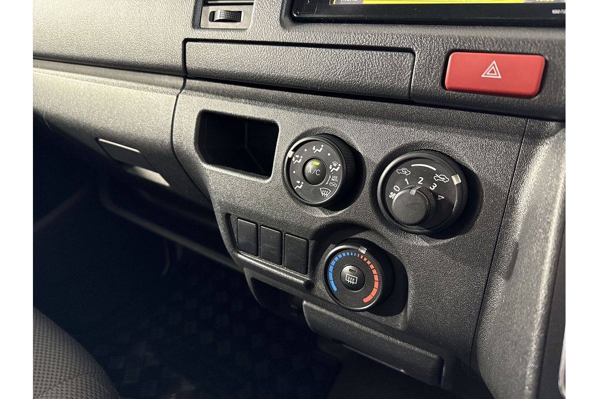 2018 Toyota Hiace TRH201R LWB