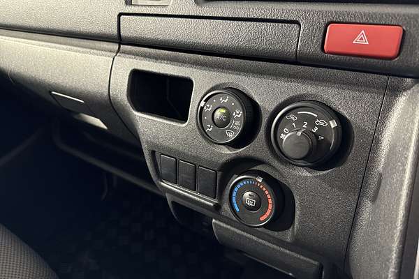 2018 Toyota Hiace TRH201R LWB