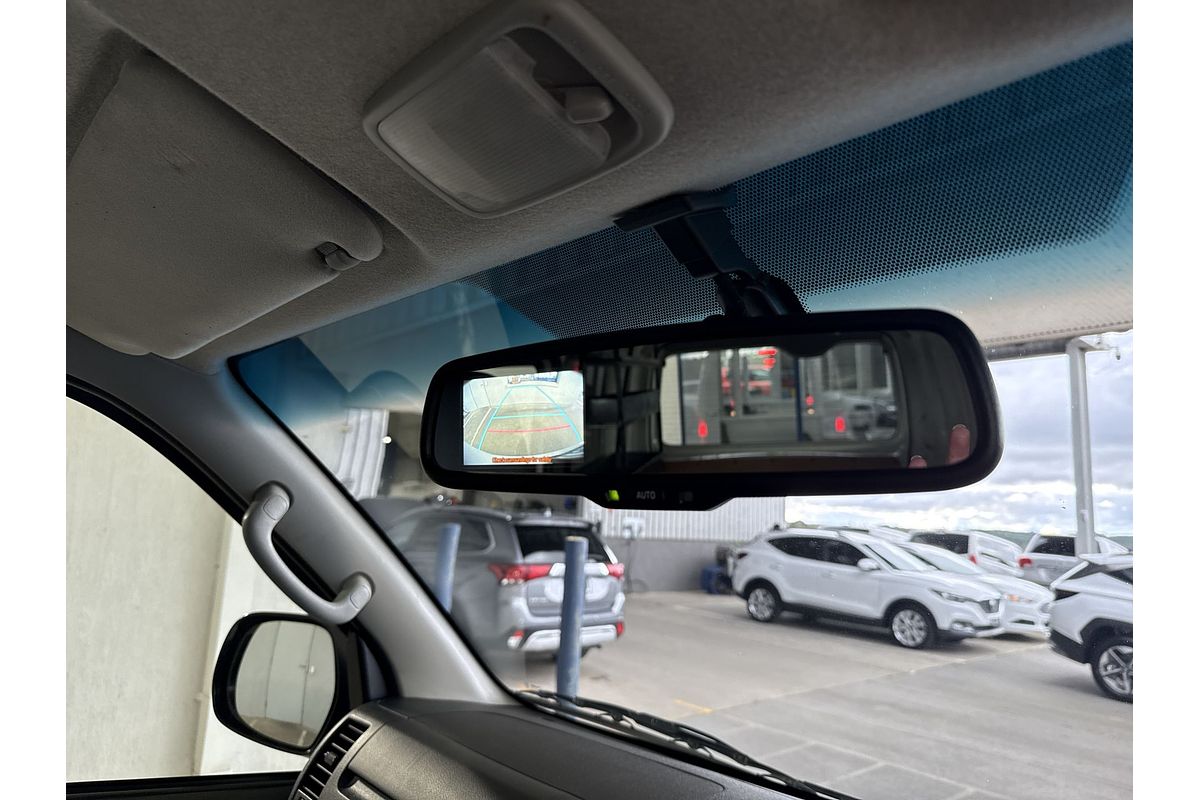 2018 Toyota Hiace TRH201R LWB