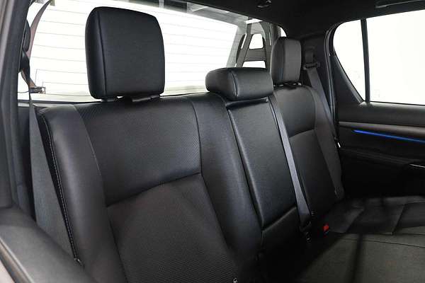 2021 Toyota Hilux SR5 GUN126R 4X4