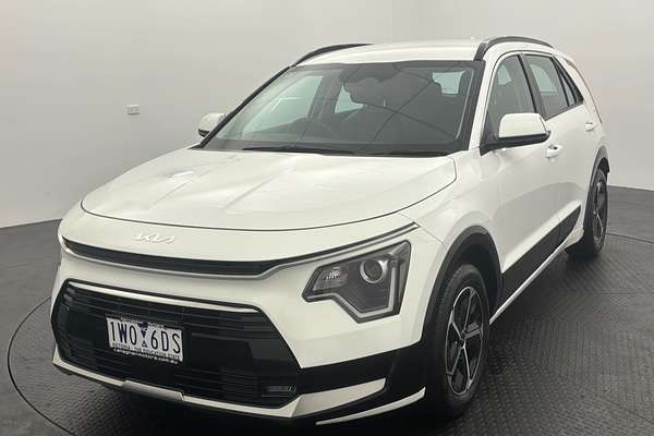 2022 Kia Niro Hybrid S DE