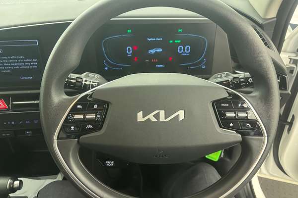 2022 Kia Niro Hybrid S DE