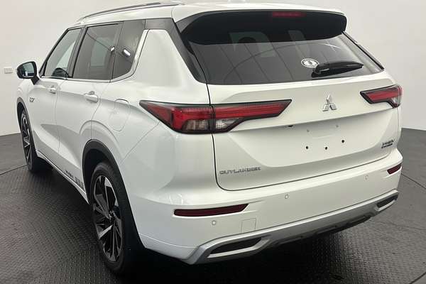 2022 Mitsubishi Outlander PHEV Exceed ZM