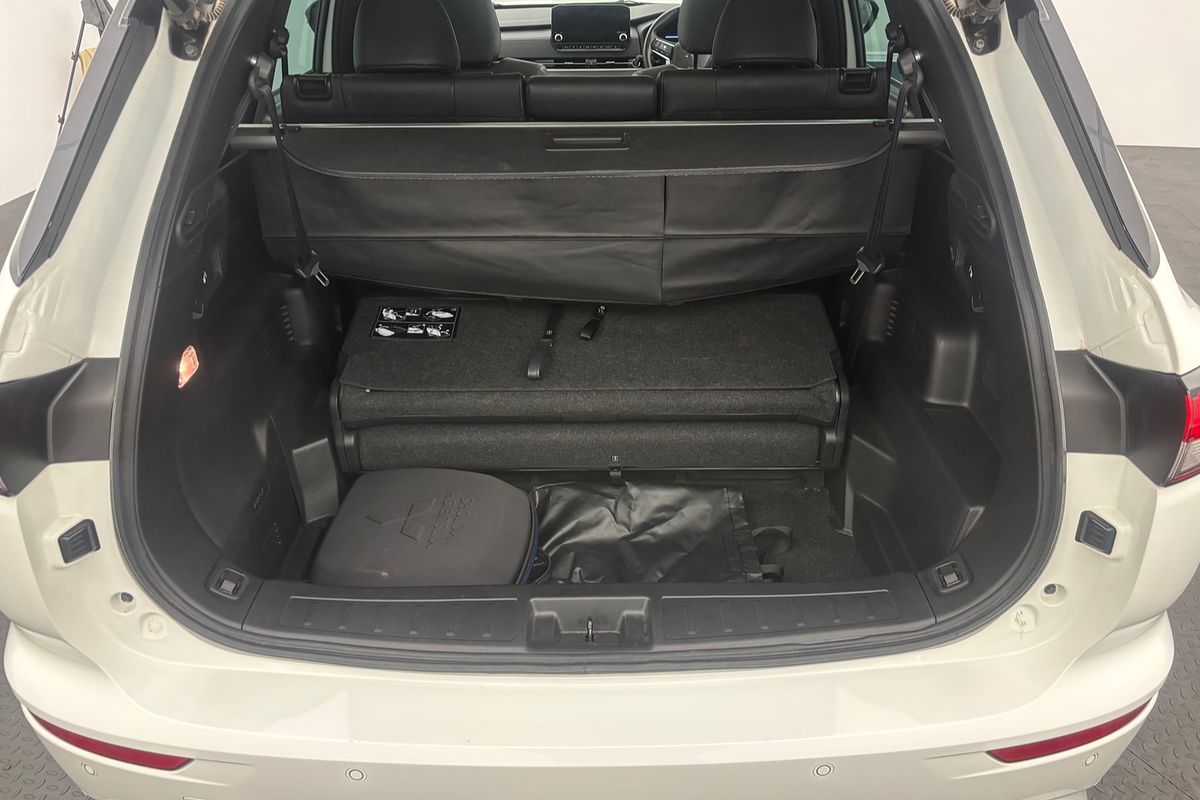 2022 Mitsubishi Outlander PHEV Exceed ZM