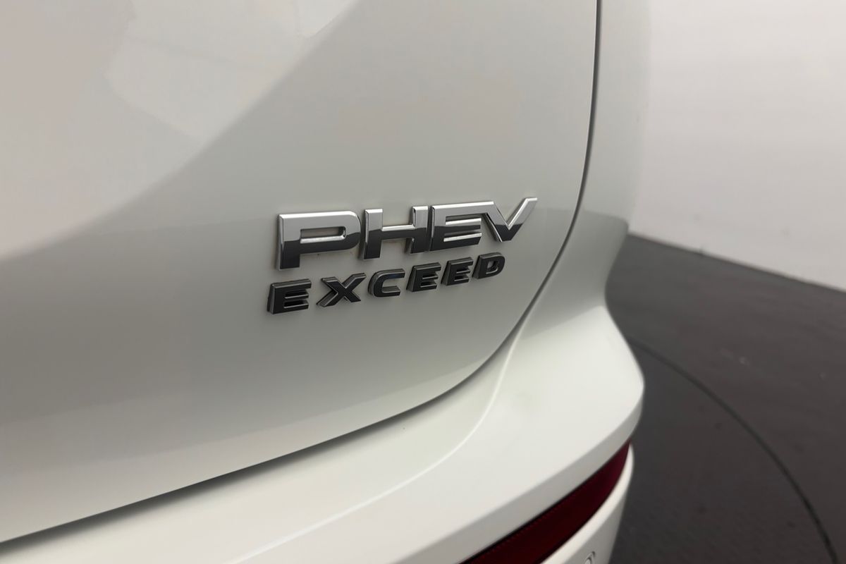 2022 Mitsubishi Outlander PHEV Exceed ZM