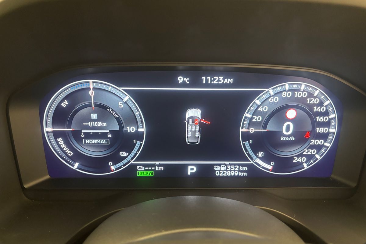 2022 Mitsubishi Outlander PHEV Exceed ZM