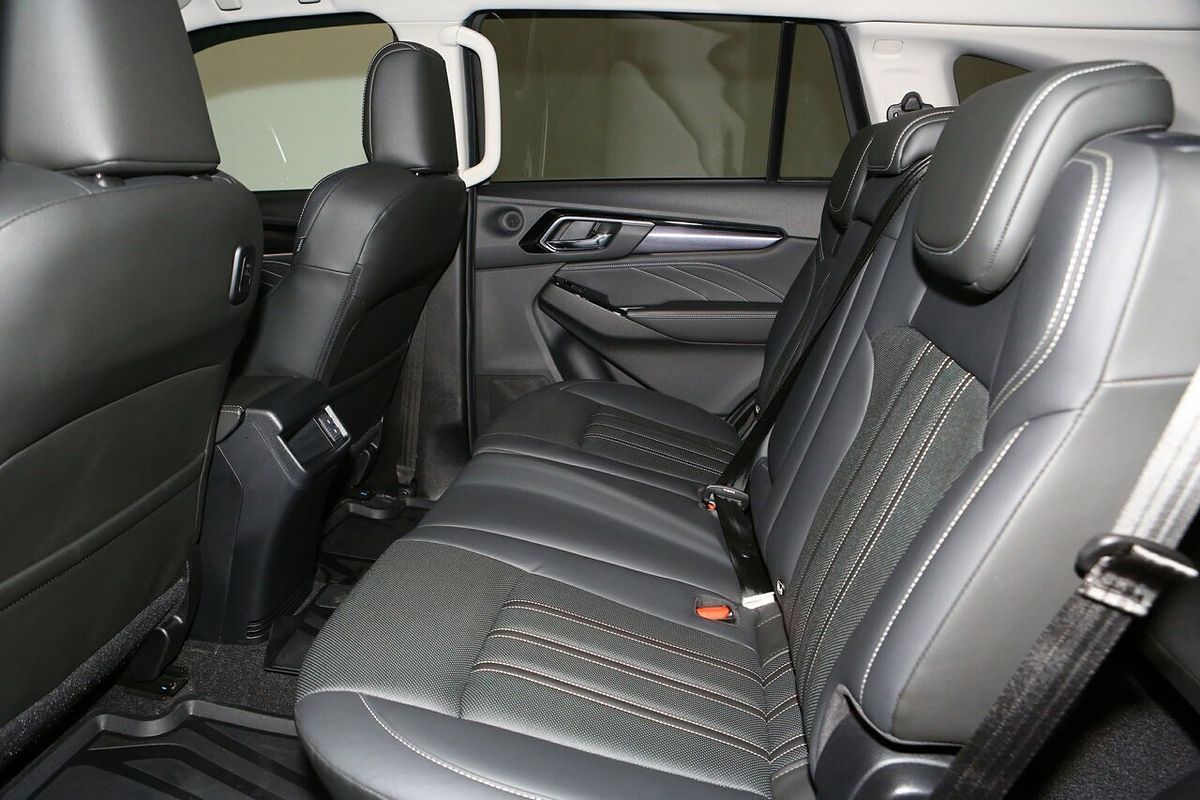 2024 Isuzu MU-X LS-T