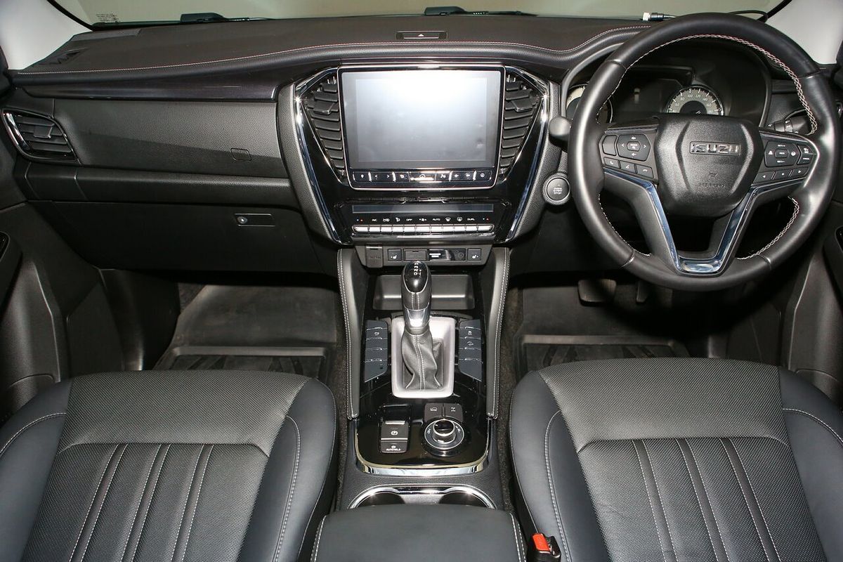 2024 Isuzu MU-X LS-T