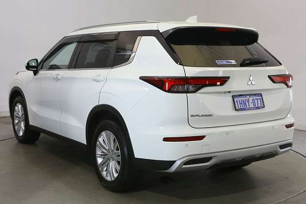 2022 Mitsubishi Outlander LS ZM