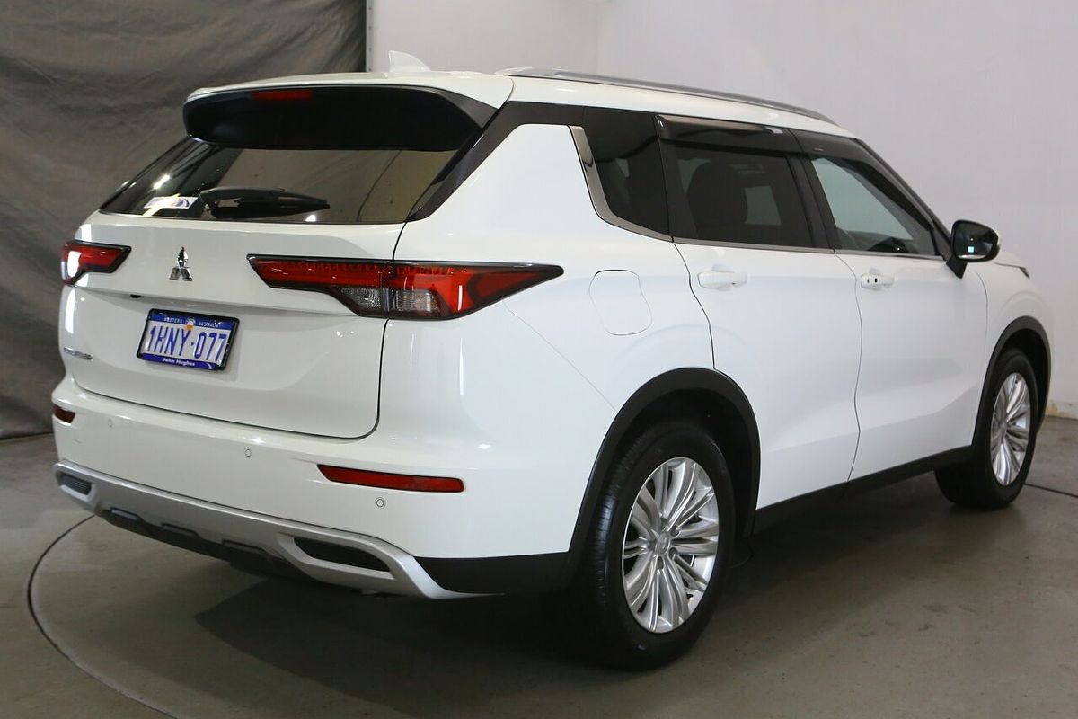 2022 Mitsubishi Outlander LS ZM
