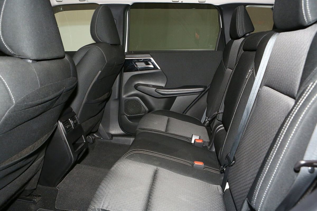 2022 Mitsubishi Outlander LS ZM