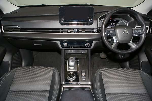 2022 Mitsubishi Outlander LS ZM