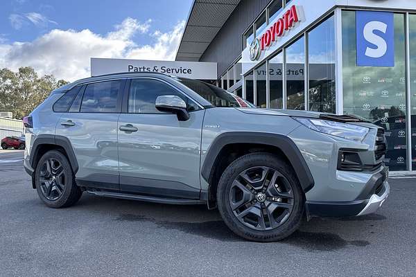 2021 Toyota RAV4 Edge AXAH54R