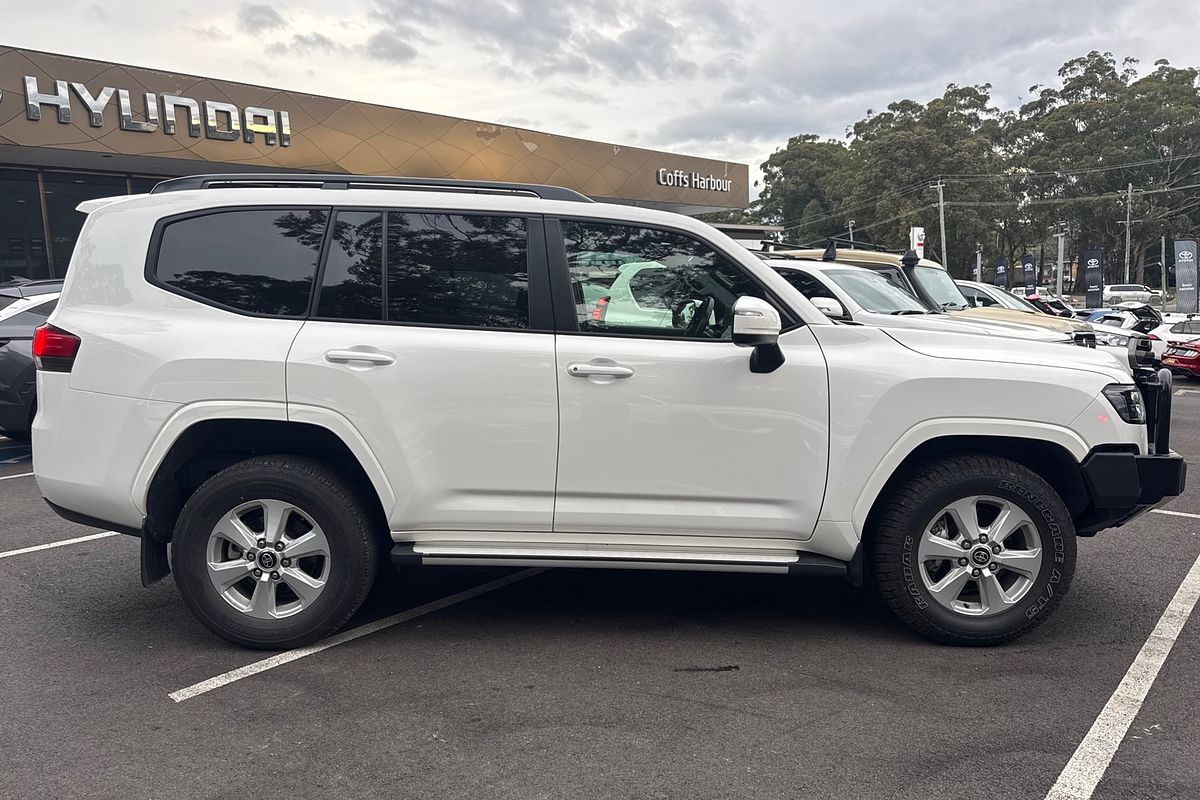 2023 Toyota Landcruiser GXL FJA300R
