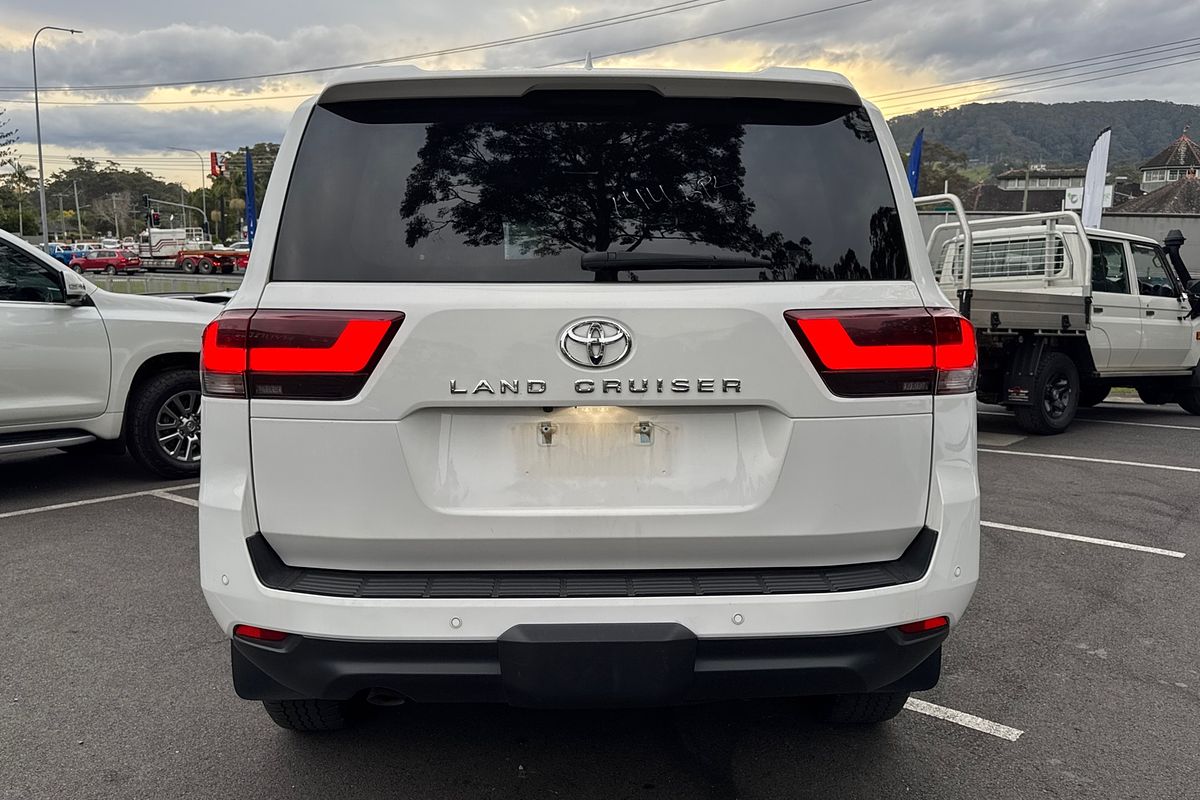 2023 Toyota Landcruiser GXL FJA300R