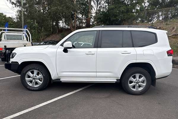 2023 Toyota Landcruiser GXL FJA300R