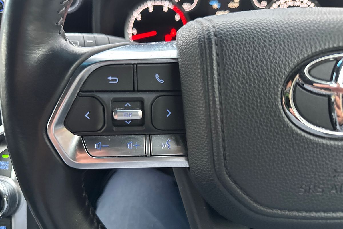 2023 Toyota Landcruiser GXL FJA300R