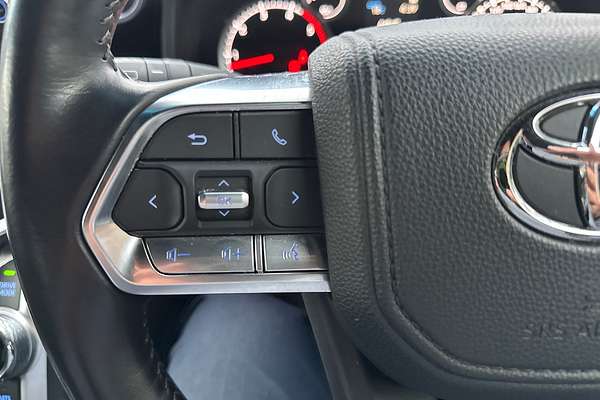 2023 Toyota Landcruiser GXL FJA300R