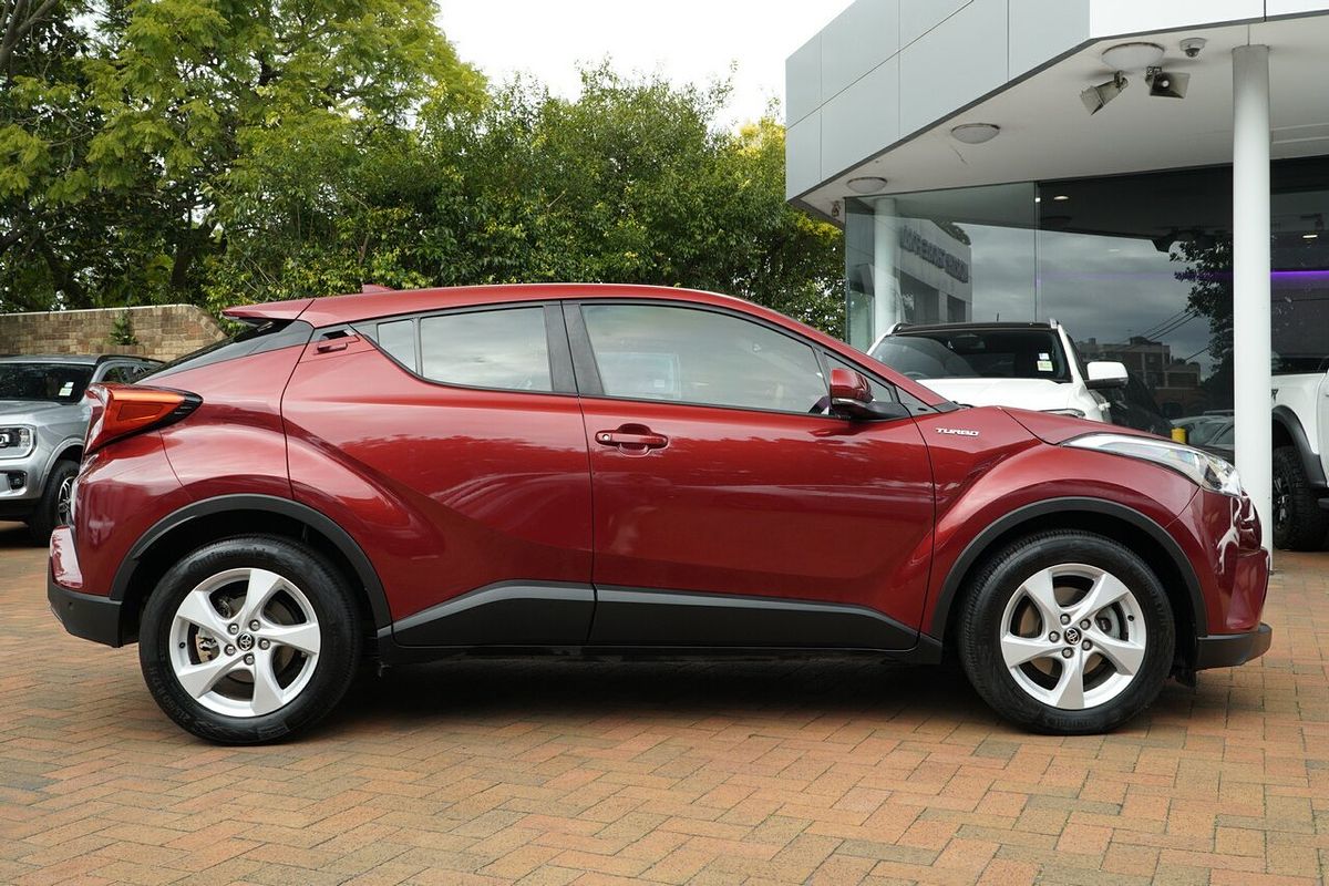 2017 Toyota C-HR NGX10R