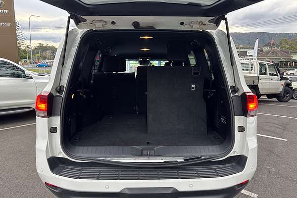 2023 Toyota Landcruiser GXL FJA300R