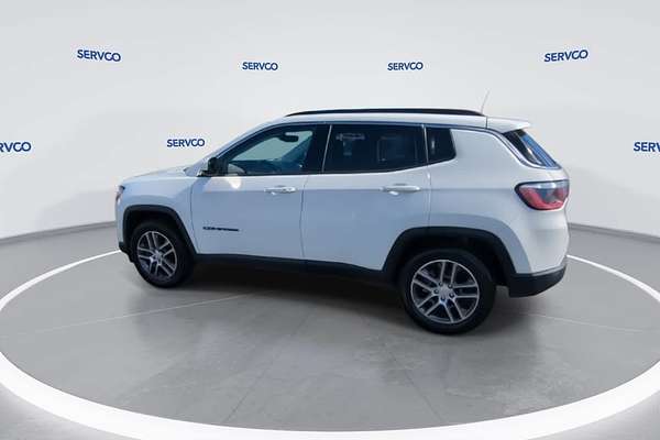 2020 Jeep Compass Latitude w/Sun/Safety Pkg