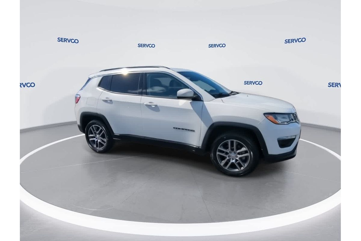 2020 Jeep Compass Latitude w/Sun/Safety Pkg