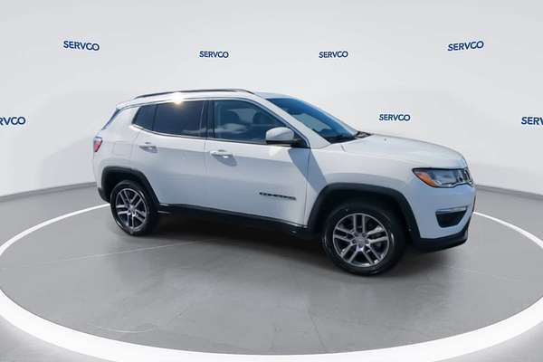 2020 Jeep Compass Latitude w/Sun/Safety Pkg