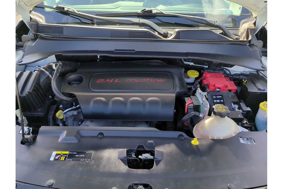 2020 Jeep Compass Latitude w/Sun/Safety Pkg