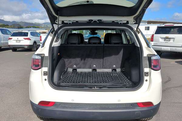 2020 Jeep Compass Latitude w/Sun/Safety Pkg