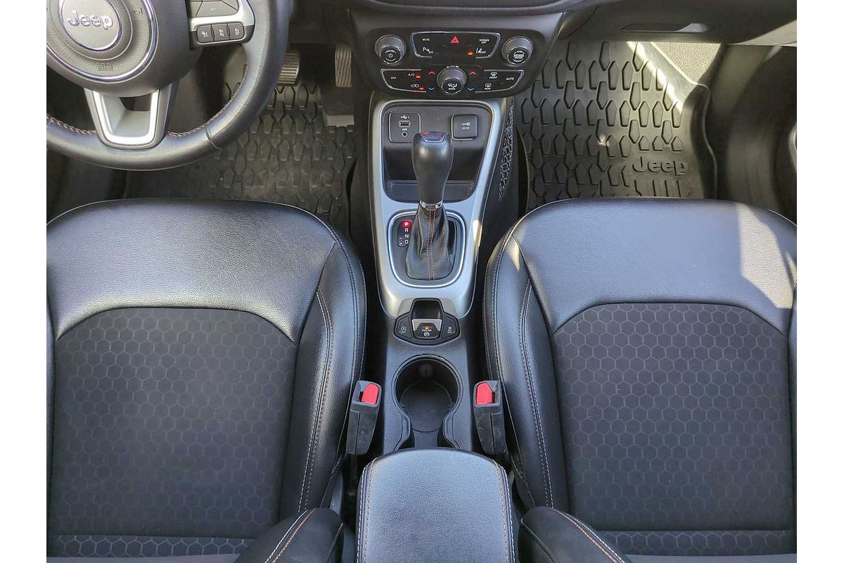 2020 Jeep Compass Latitude w/Sun/Safety Pkg