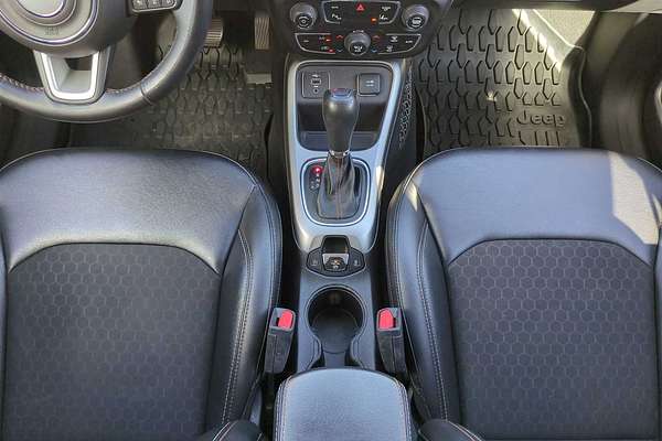 2020 Jeep Compass Latitude w/Sun/Safety Pkg