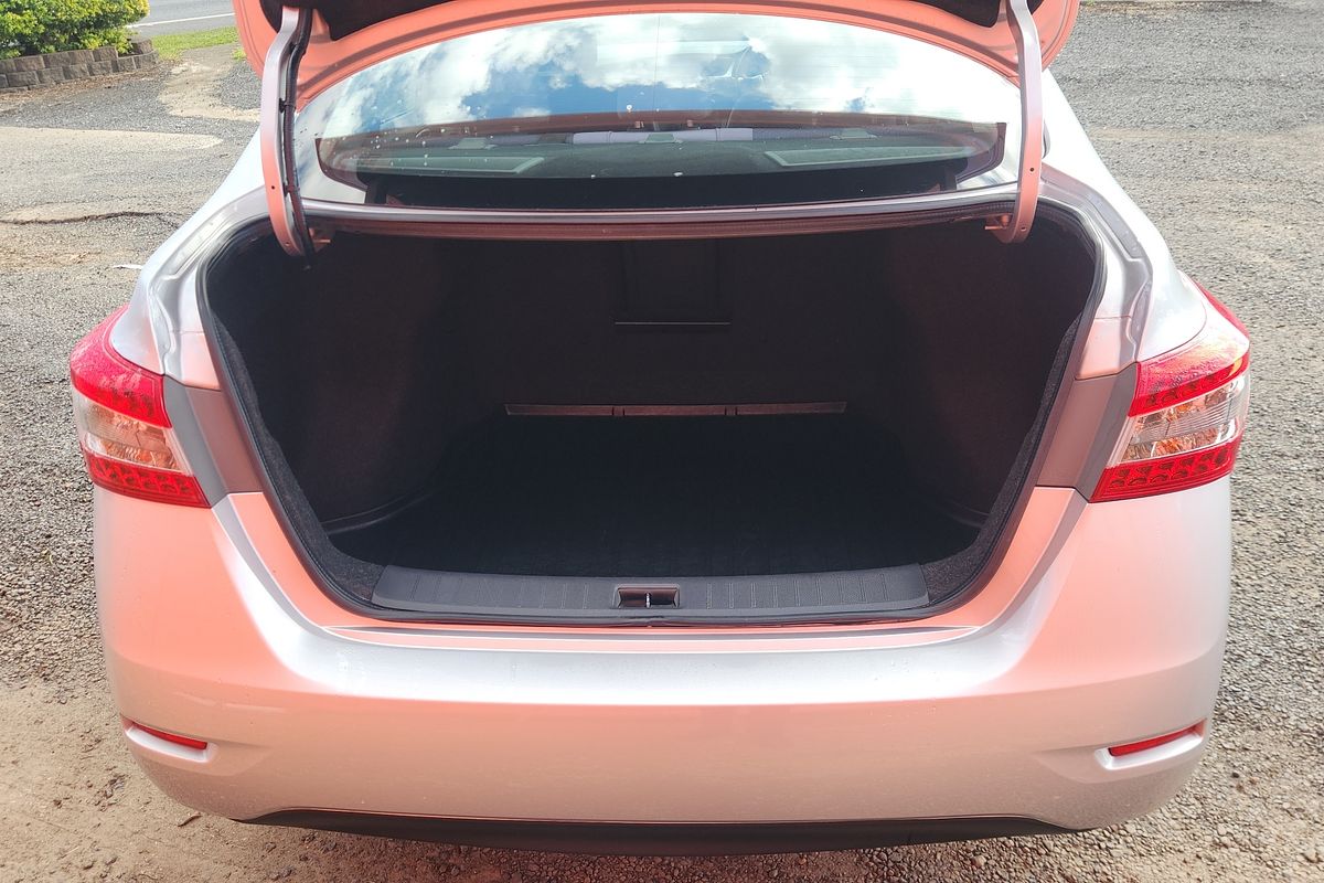 2013 Nissan Pulsar ST-L B17