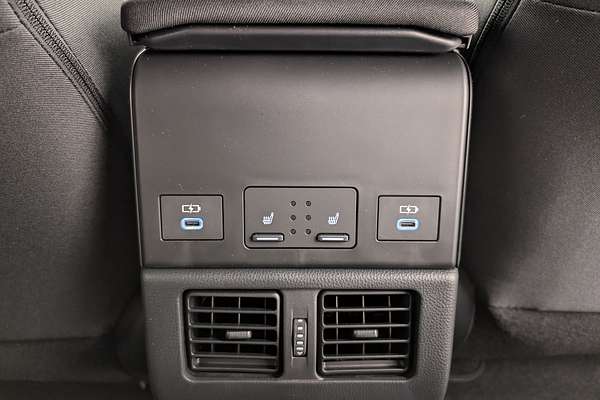 2025 Subaru Solterra AWD E1-1