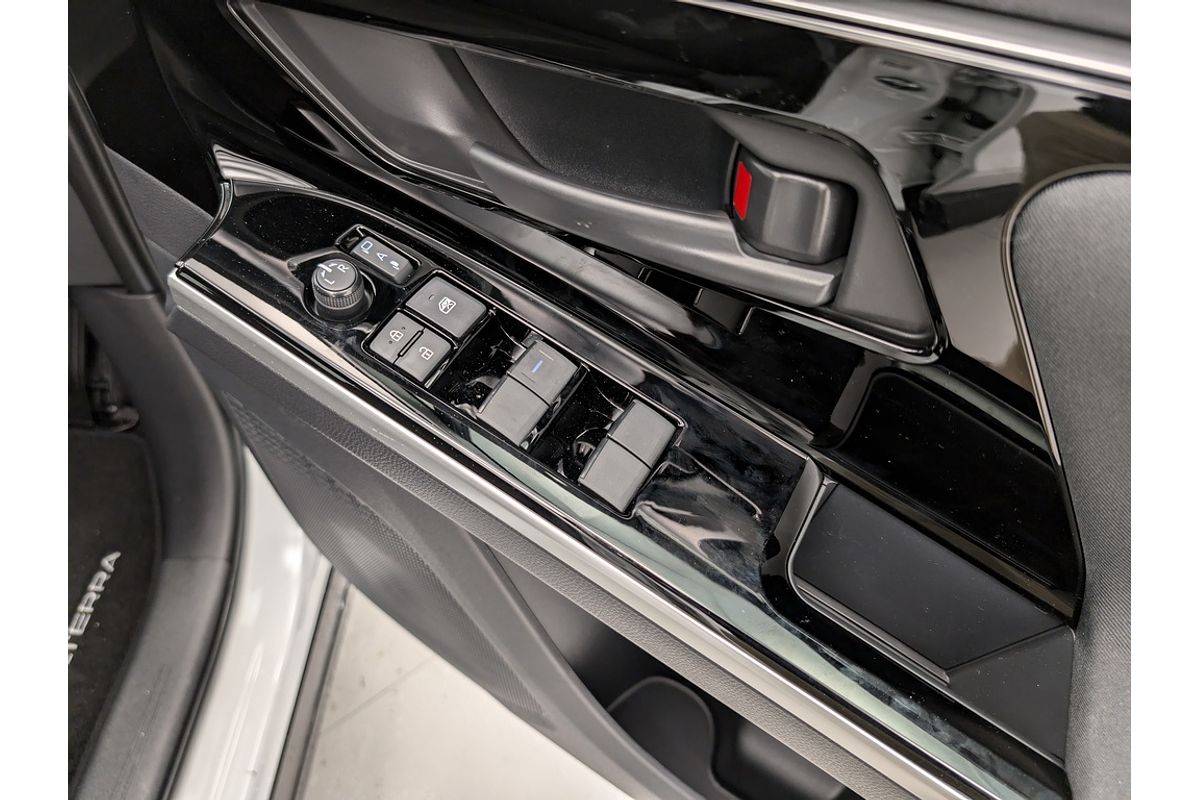 2025 Subaru Solterra AWD E1-1