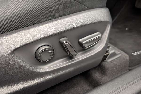 2025 Subaru Solterra AWD E1-1