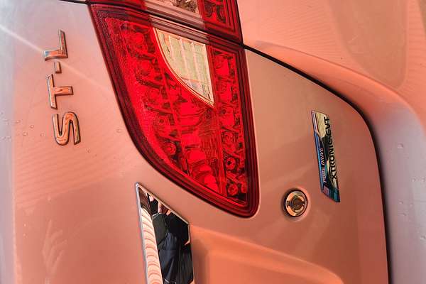 2013 Nissan Pulsar ST-L B17