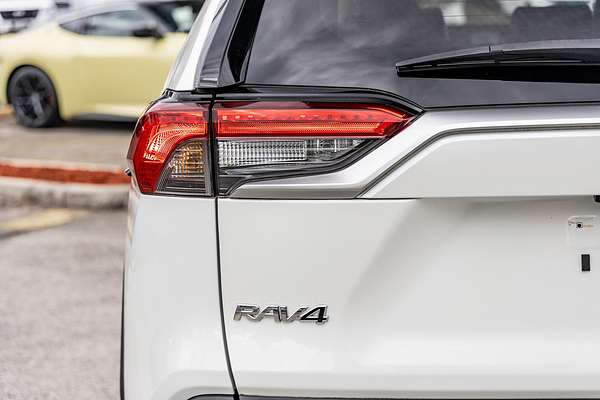 2022 Toyota RAV4 Cruiser AXAH54R