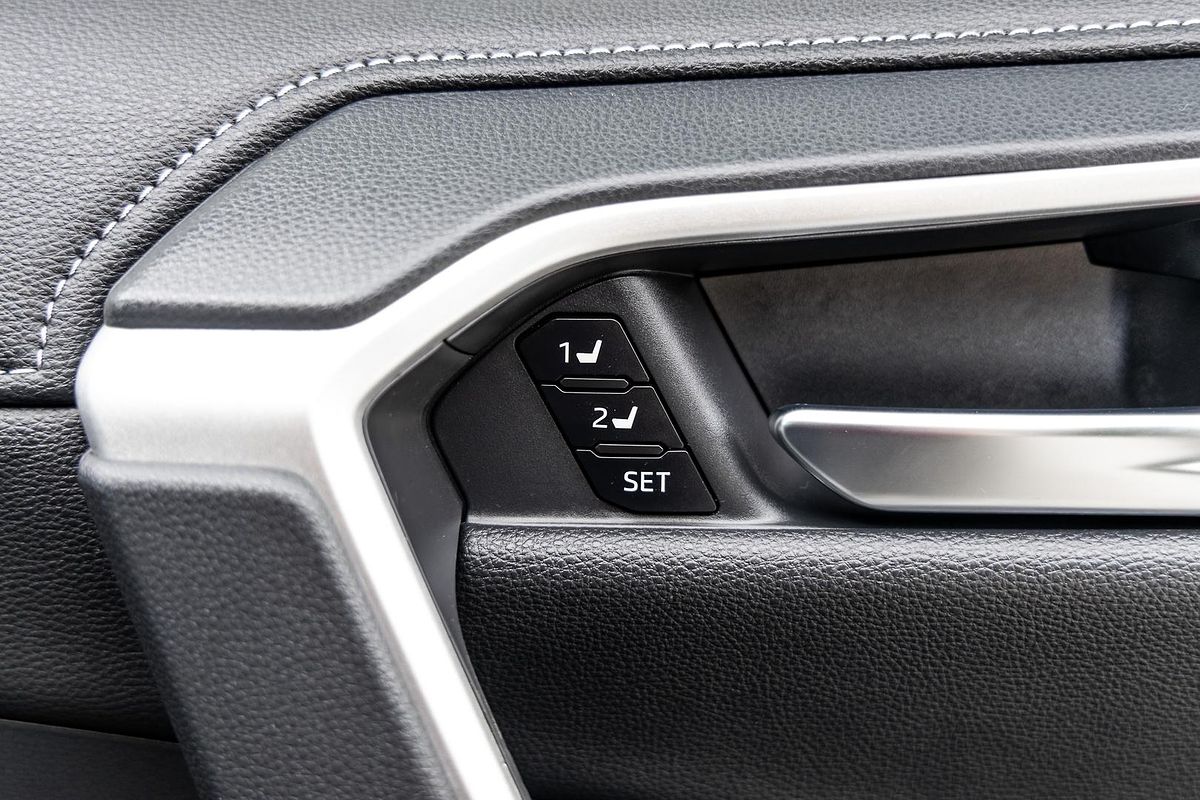 2022 Toyota RAV4 Cruiser AXAH54R