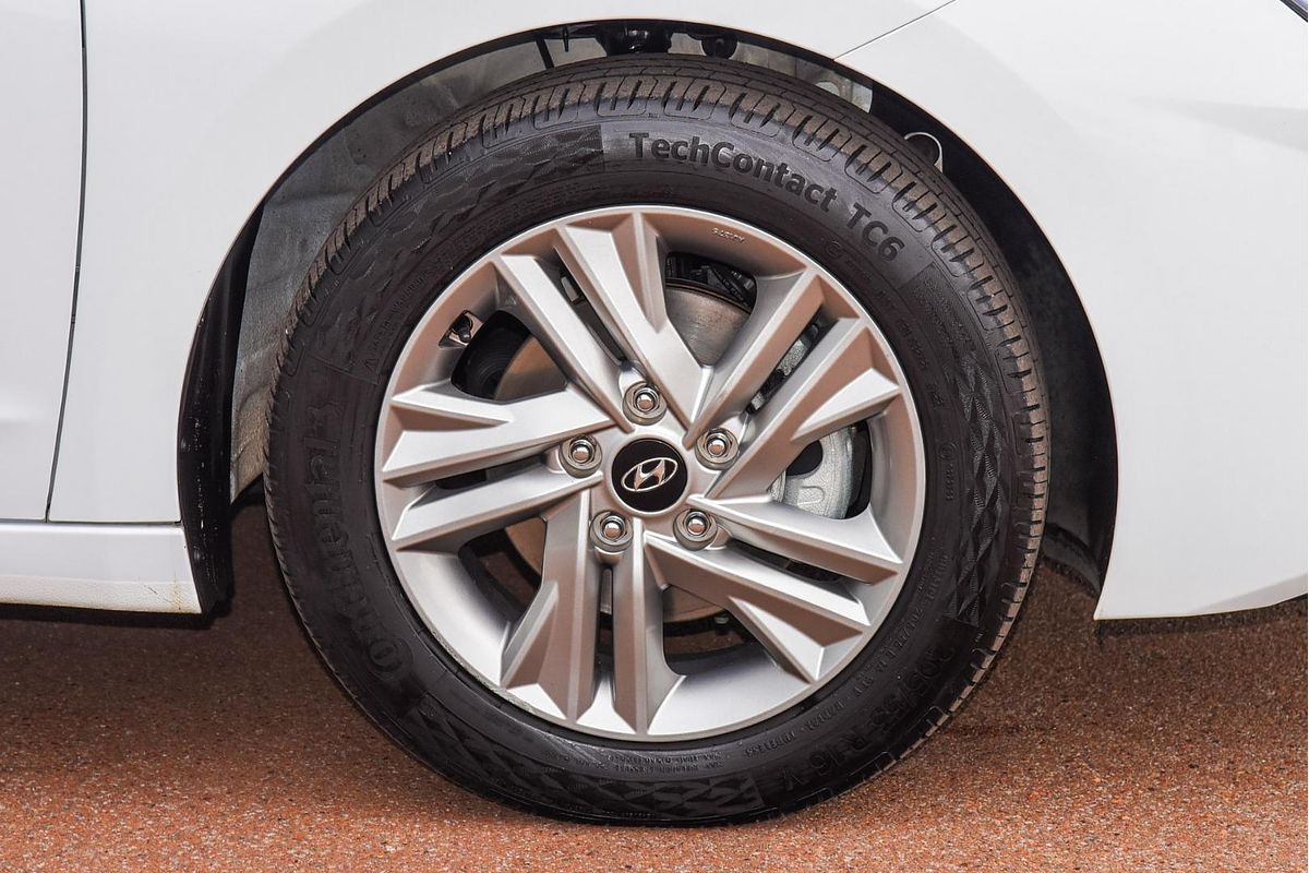 2019 Hyundai Elantra Active AD.2