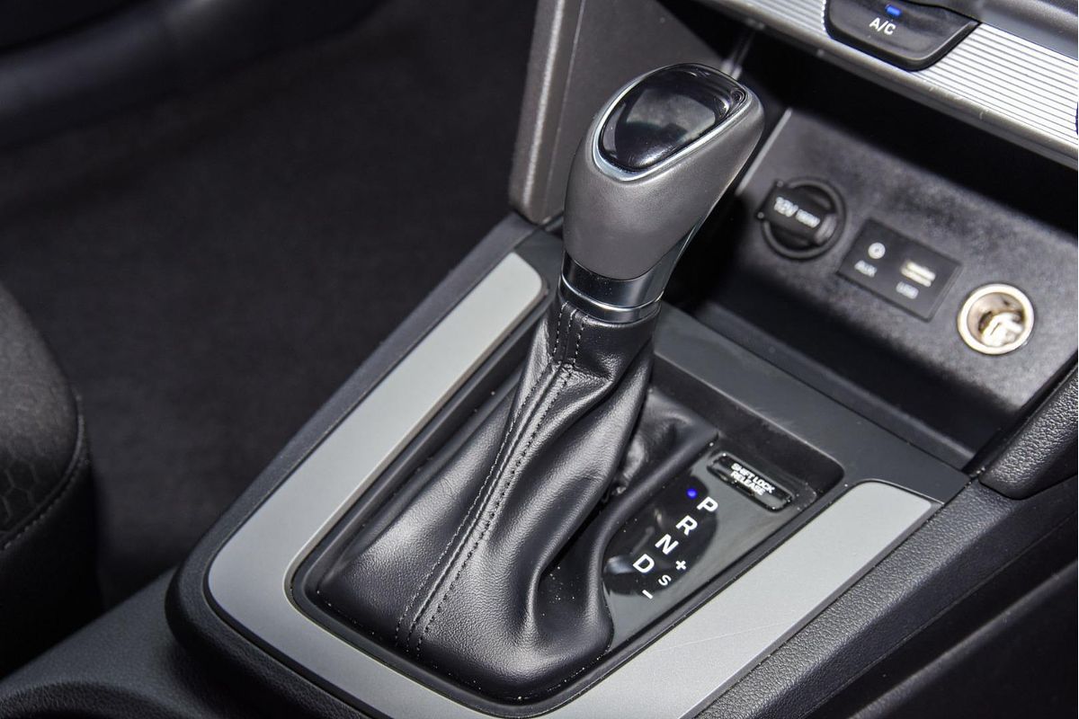 2019 Hyundai Elantra Active AD.2