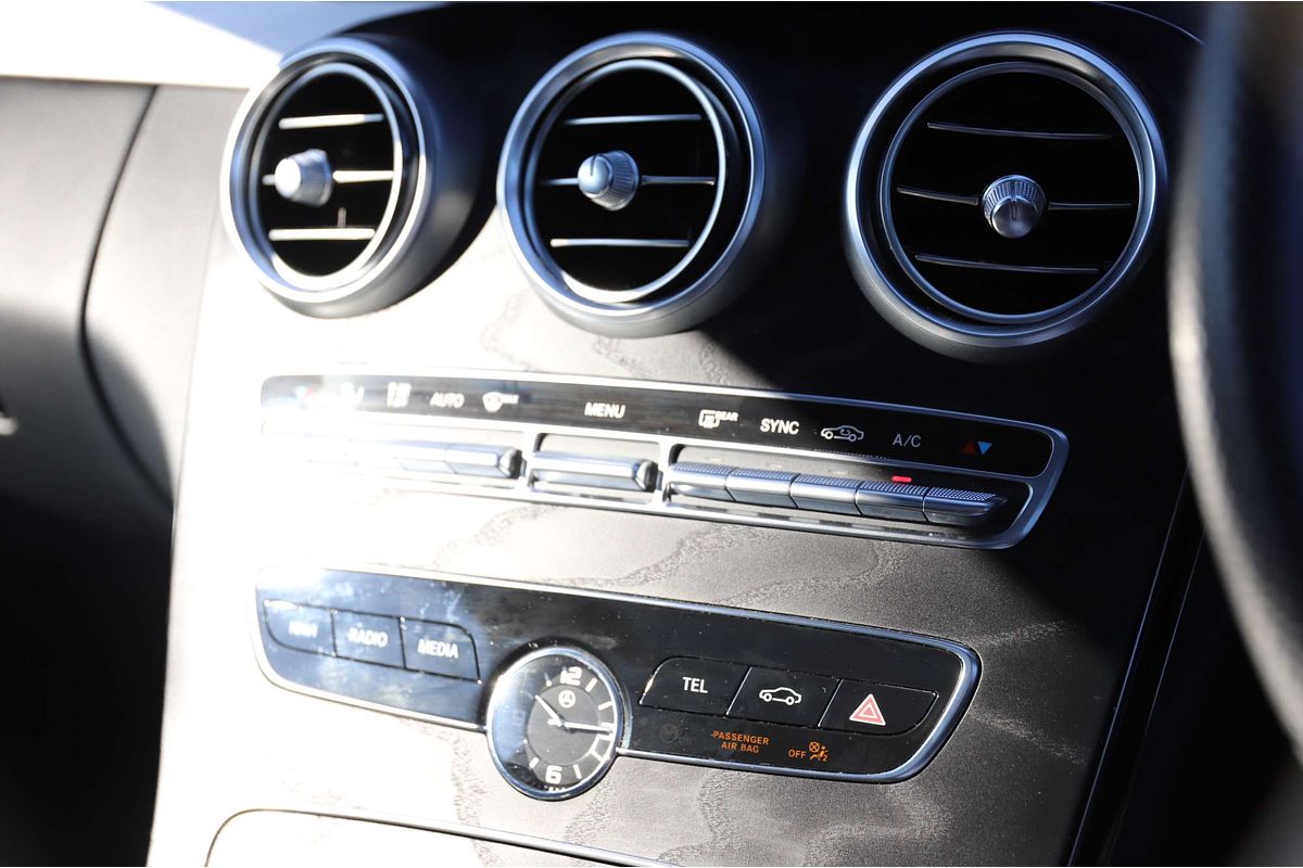 2019 Mercedes-Benz C-Class C200 C205