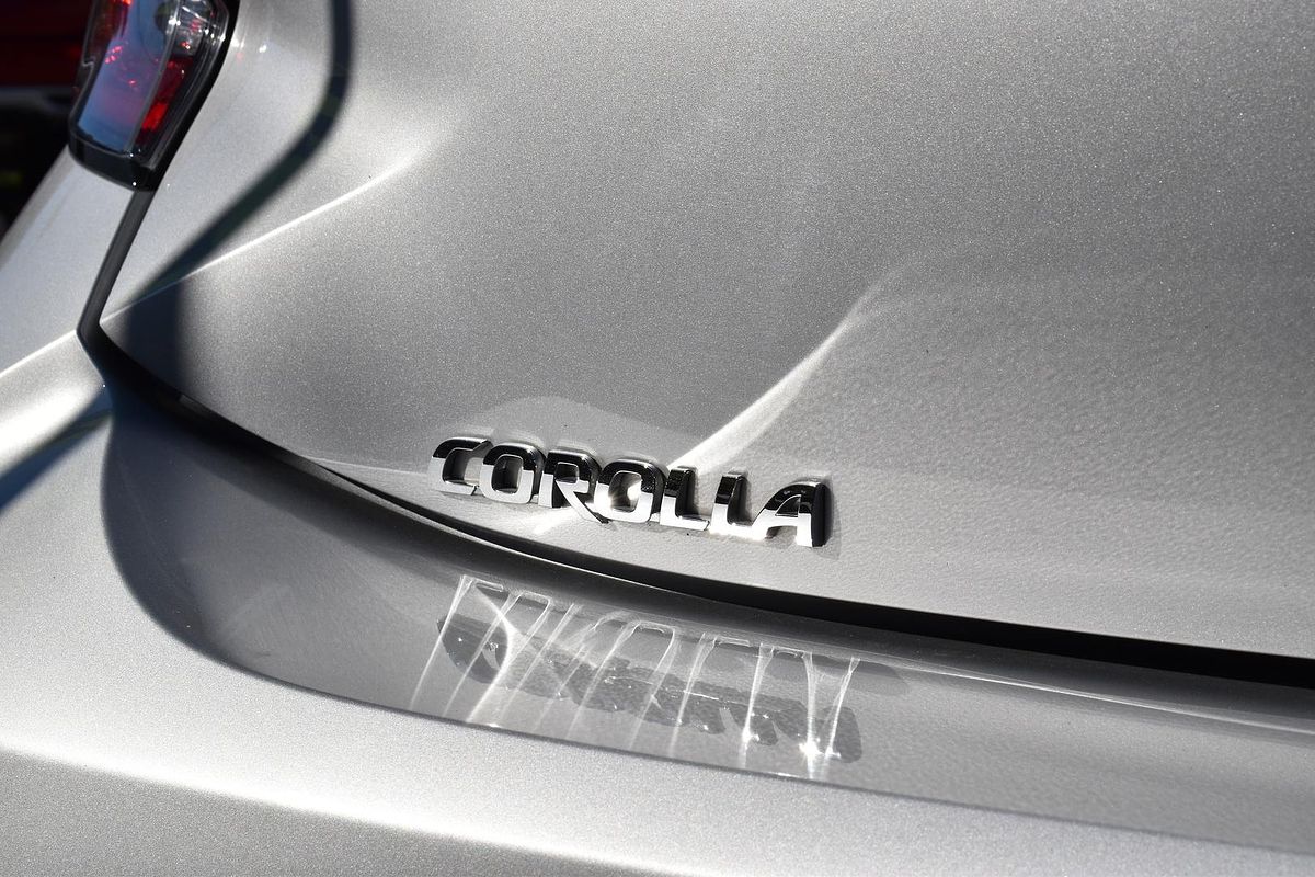 2019 Toyota Corolla ZR Hybrid ZWE211R