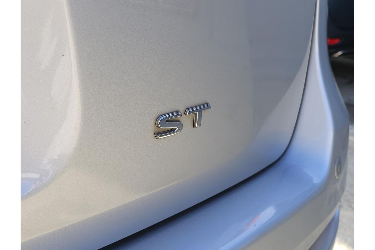 2015 Nissan Pathfinder ST R52
