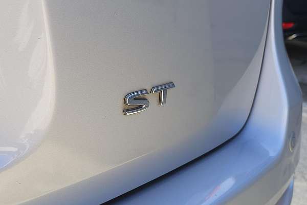 2015 Nissan Pathfinder ST R52