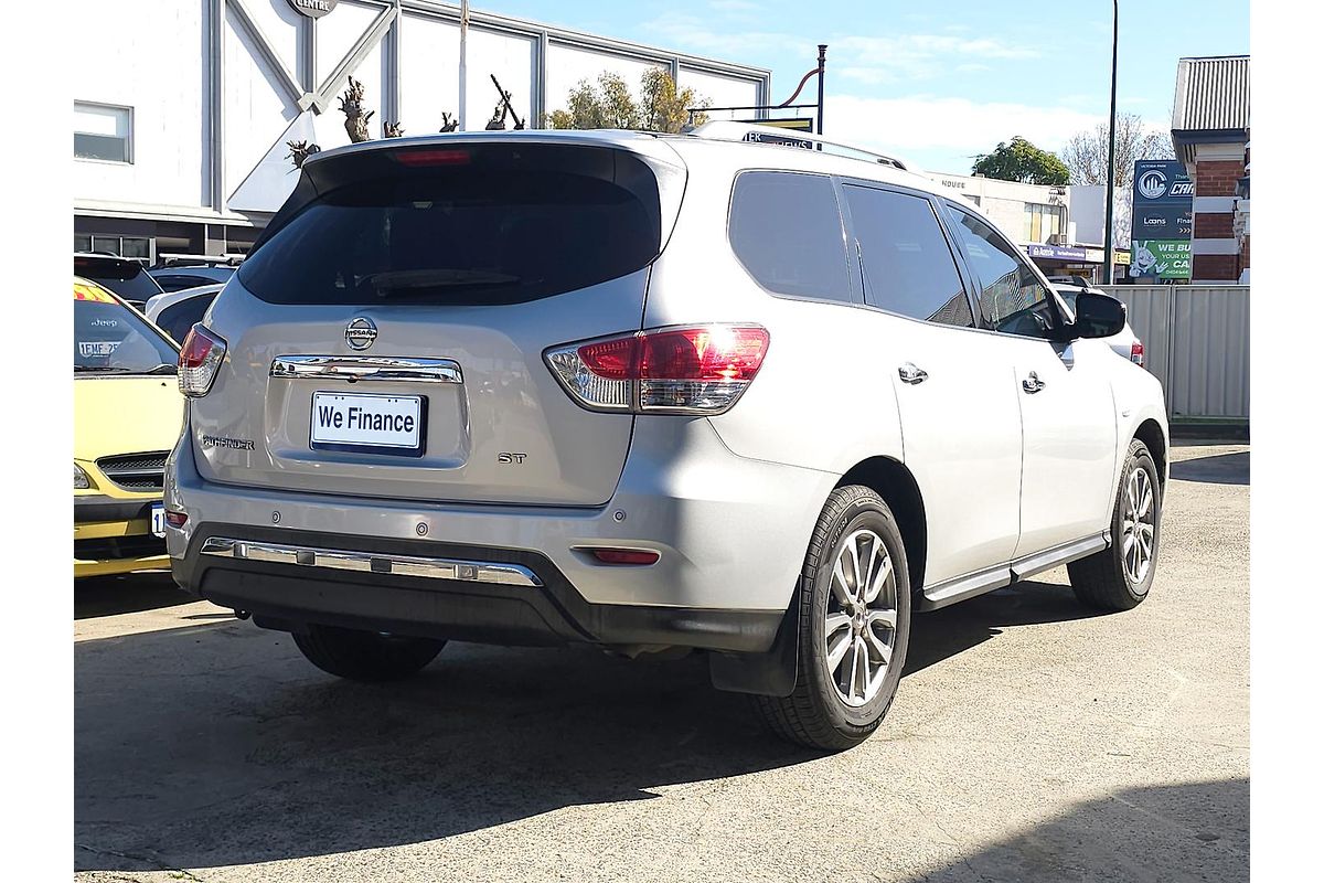 2015 Nissan Pathfinder ST R52