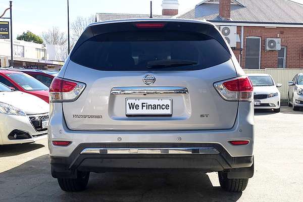 2015 Nissan Pathfinder ST R52