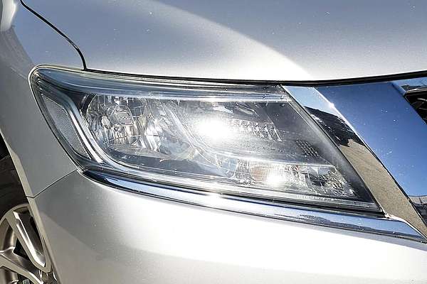 2015 Nissan Pathfinder ST R52