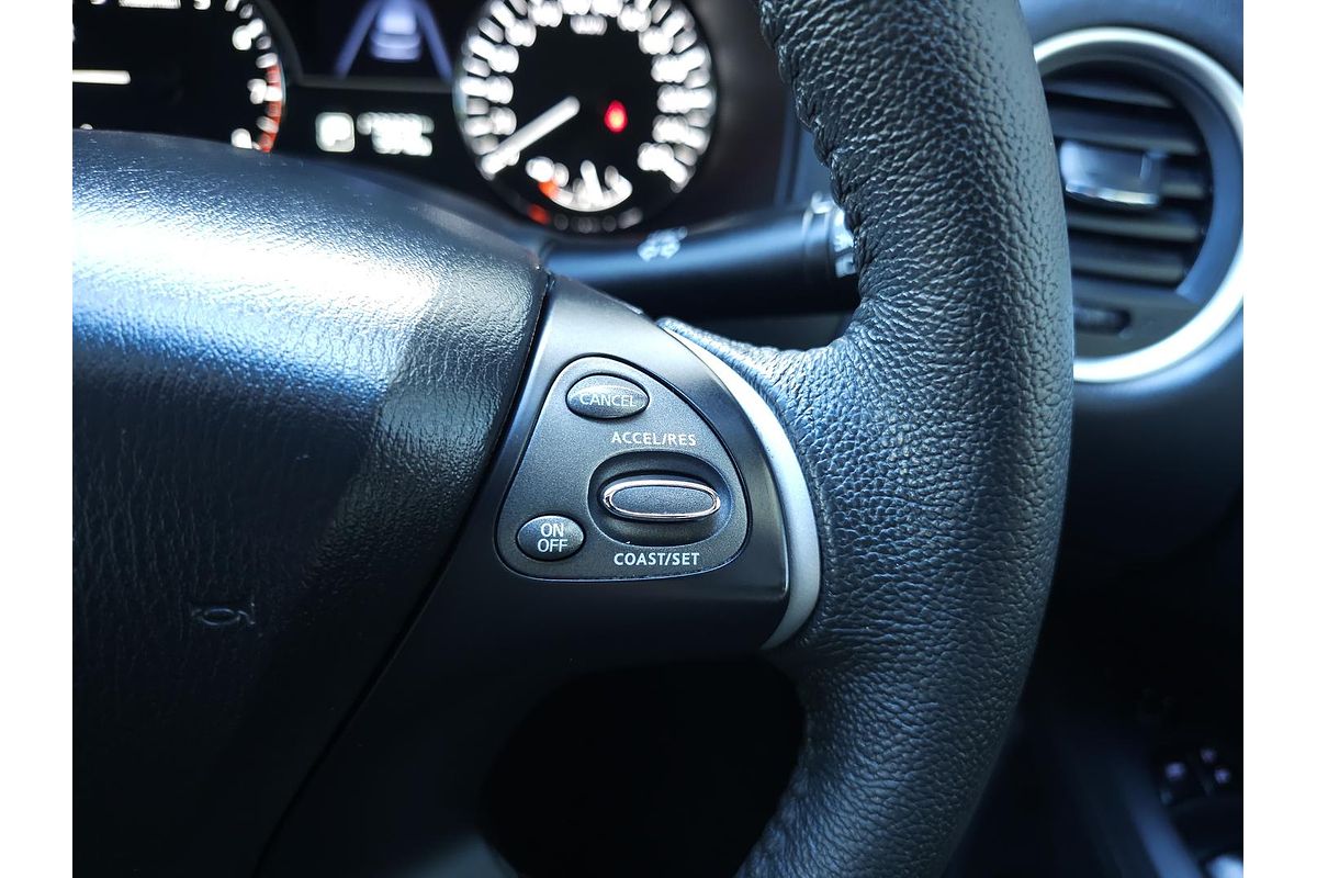 2015 Nissan Pathfinder ST R52
