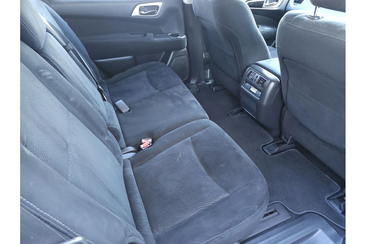 2015 Nissan Pathfinder ST R52