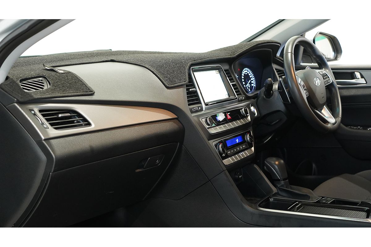 2018 Hyundai Sonata Active LF4